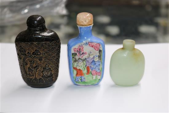 Three assorted Chinese snuff bottles tallest 9cm